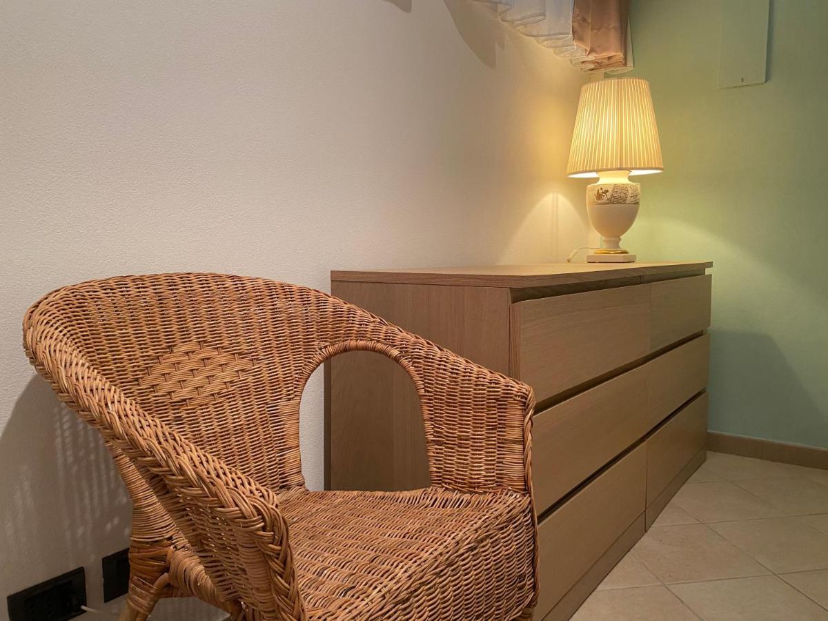 Flowers & Garden Apartment Con Vista Lago Манерба-дель-Гарда Экстерьер фото